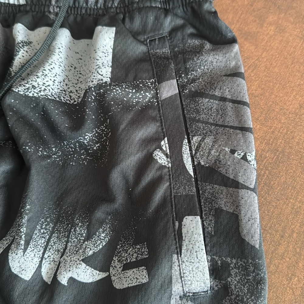 Nike Black and Gray Athletic Shorts with Dynamic Design - Picture 4 of 5